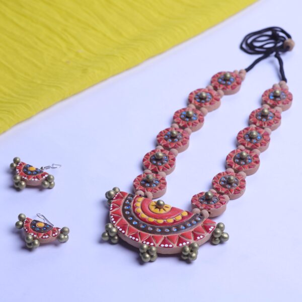 Terracotta Har Set Half Round, Terracotta Jewellery with Moti, Clay Necklace Set, Handmade Terracotta Necklace, Terracotta Pendant Set, Half Round Terracotta Har with Earrings